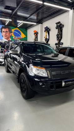 FORD RANGER 3.2 LIMITED PLUS 4X4 CD 20V DIESEL 4P AUTOMÁTICO FORD RANGER 3.2 LIMITED PLUS 4X4 CD 20V DIESEL 4P AUTOMÁTICO
